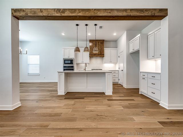 16204 S 89th East Avenue, Bixby, OK 74008