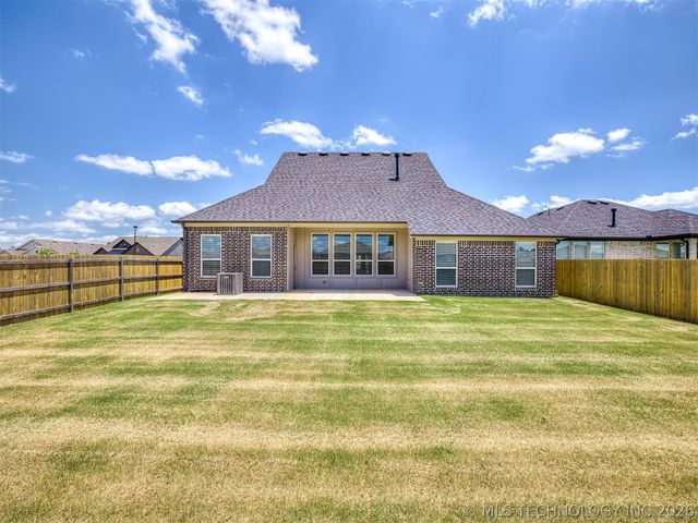 16204 S 89th East Avenue, Bixby, OK 74008
