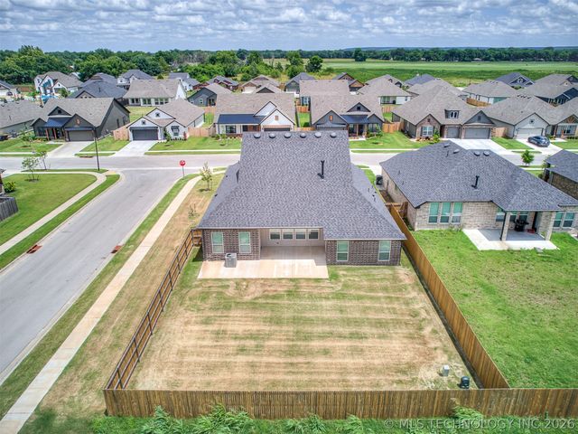 16204 S 89th East Avenue, Bixby, OK 74008