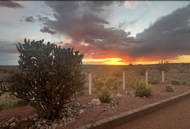 5225 Chopin Road NE, Rio Rancho, NM 87144