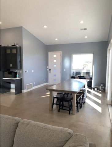 5225 Chopin Road NE, Rio Rancho, NM 87144