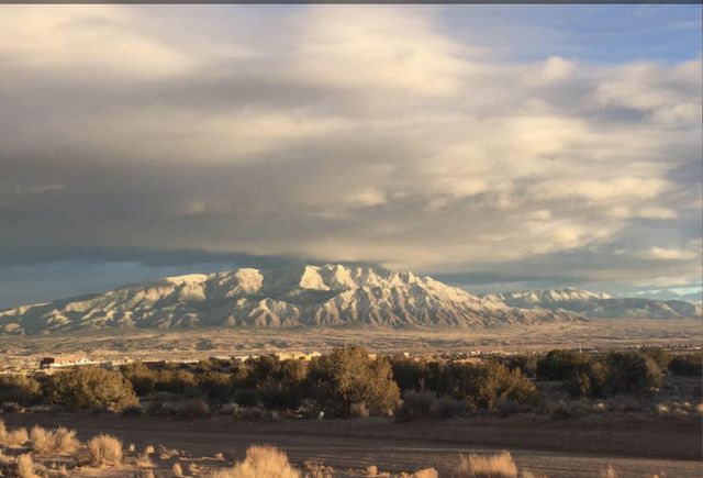 5225 Chopin Road NE, Rio Rancho, NM 87144