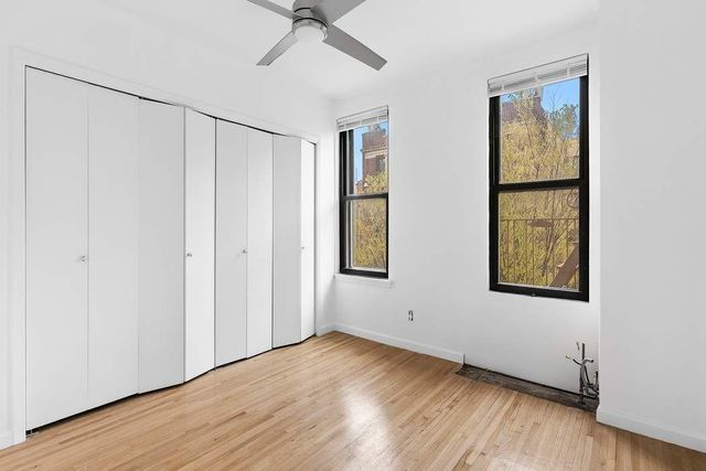571 Academy St Apt 3B, New York City, NY 10034