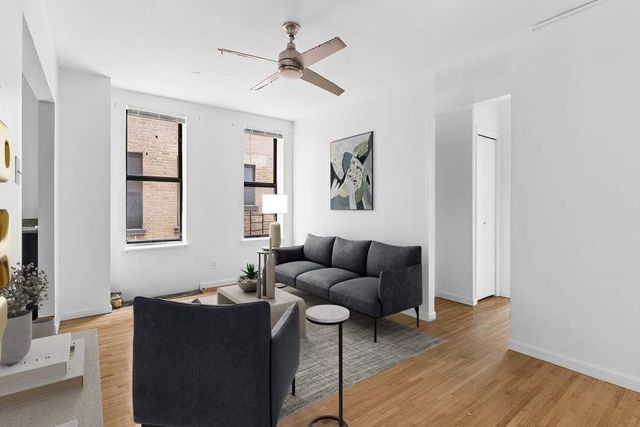 571 Academy St Apt 3B, New York City, NY 10034