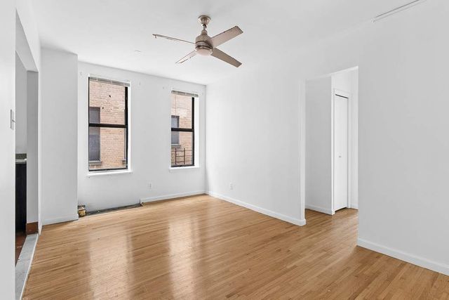 571 Academy St Apt 3B, New York City, NY 10034