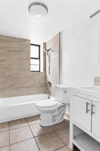 571 Academy St Apt 3B, New York City, NY 10034