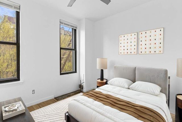 571 Academy St Apt 3B, New York City, NY 10034