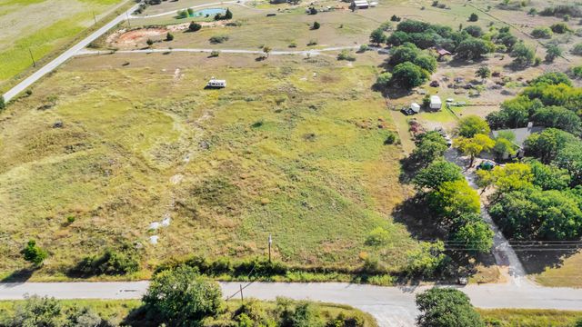 103 County Road 1659, Chico, TX 76431