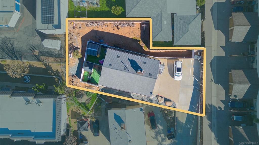 Image 2 of property listing at 1964 Arnold Way, Alpine, CA 91901