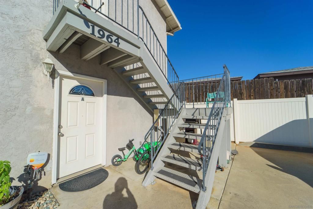 Image 6 of property listing at 1964 Arnold Way, Alpine, CA 91901