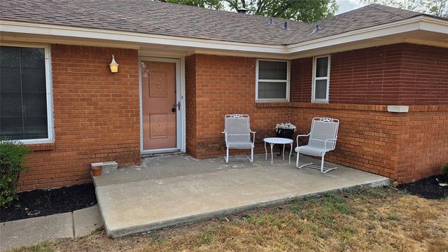 2800 N Dornick Drive, Forest Park, OK 73121