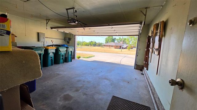 2800 N Dornick Drive, Forest Park, OK 73121