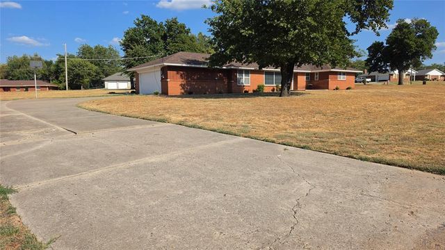 2800 N Dornick Drive, Forest Park, OK 73121