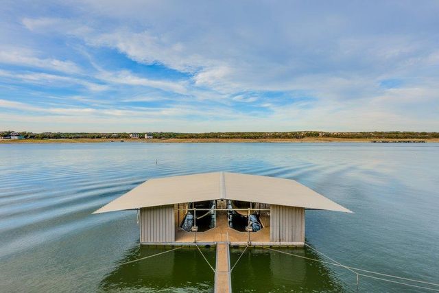 21008 W Lakeshore DR, Spicewood, TX 78669