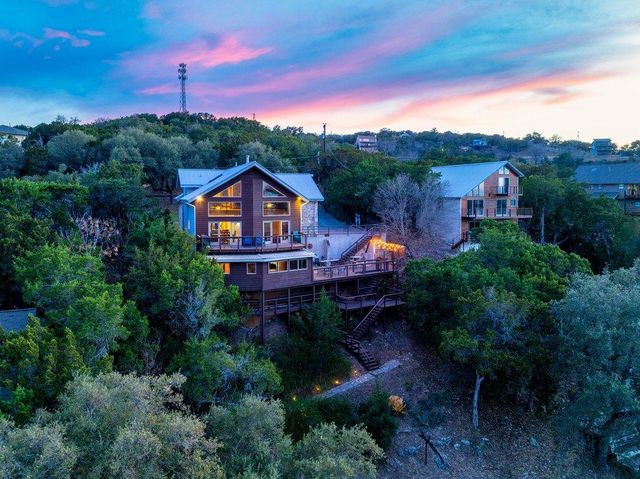 21008 W Lakeshore DR, Spicewood, TX 78669