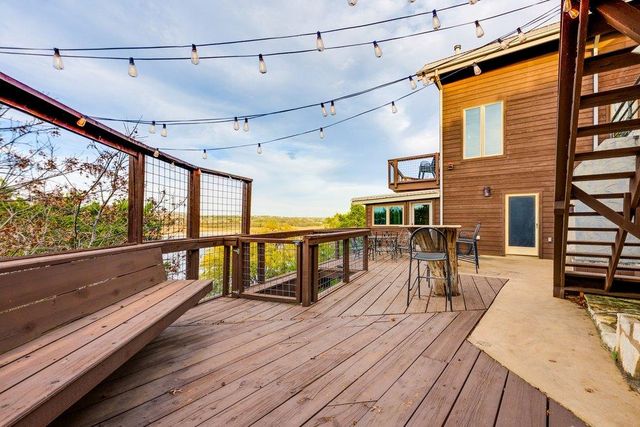21008 W Lakeshore DR, Spicewood, TX 78669