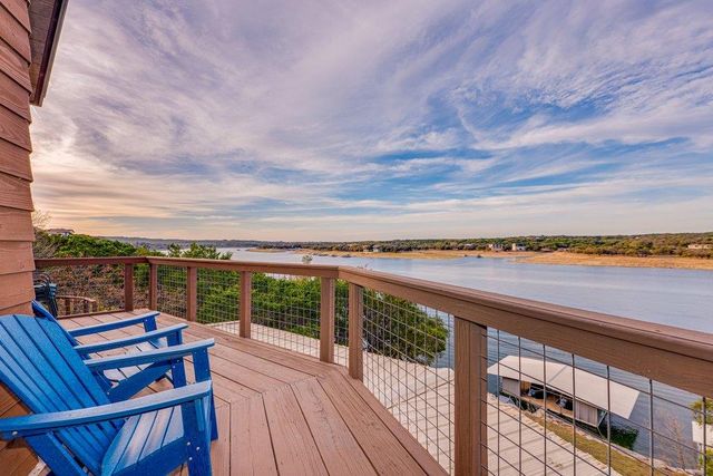 21008 W Lakeshore DR, Spicewood, TX 78669