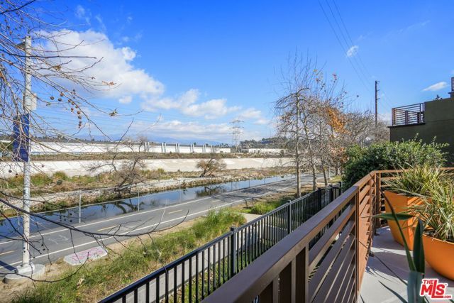 2974 Ripple Place 202, Los Angeles, CA 90039