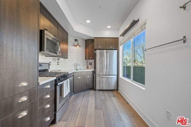 2974 Ripple Place 202, Los Angeles, CA 90039