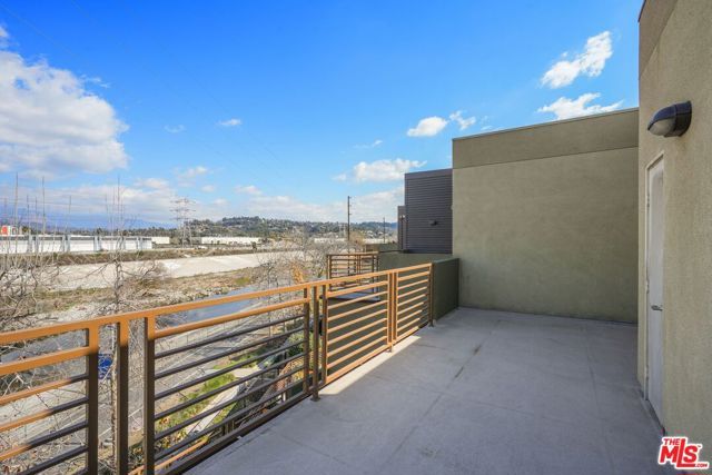 2974 Ripple Place 202, Los Angeles, CA 90039