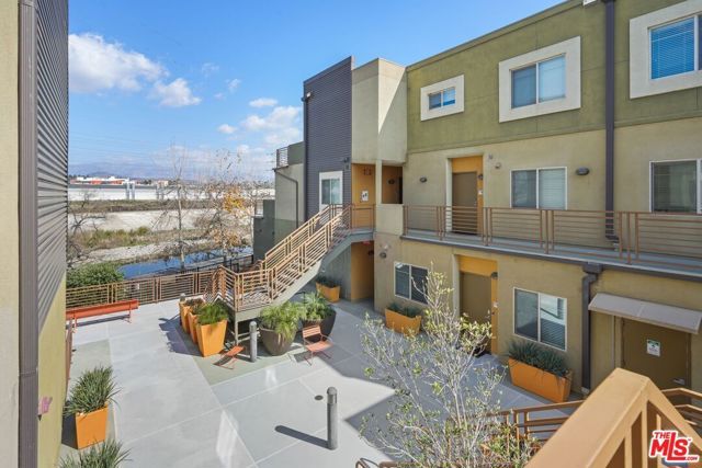 2974 Ripple Place 202, Los Angeles, CA 90039