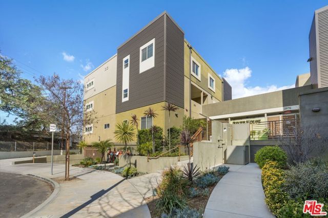 2974 Ripple Place 202, Los Angeles, CA 90039