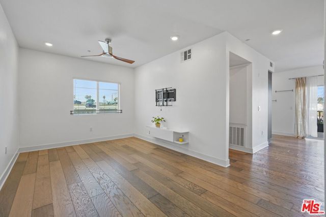 2974 Ripple Place 202, Los Angeles, CA 90039