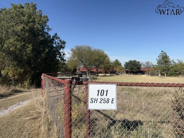 101 HWY 258, Wichita Falls, TX 76310