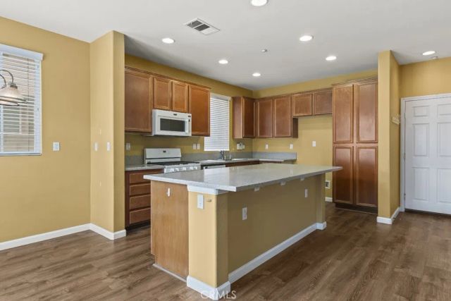 18160 Grove Place, Fontana, CA 92336