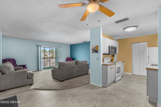 101 Bent Tree Dr Apt 13, Daytona Beach, FL 32114