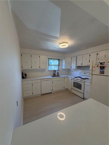 1966 W Beckert Ave, Reserve, PA 15212