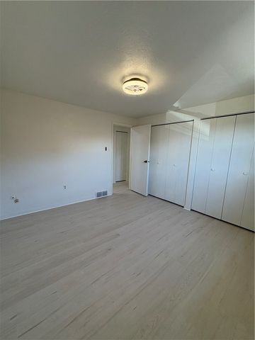 1966 W Beckert Ave, Reserve, PA 15212