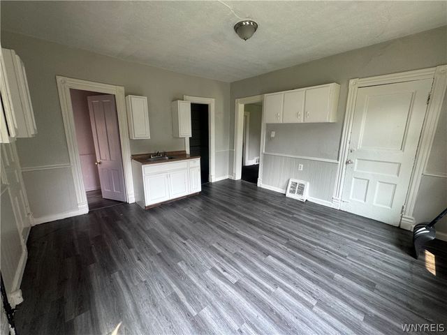 1113 South Avenue, Niagara Falls, NY 14305