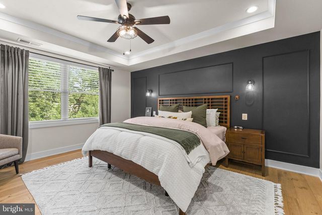 42460 MILDRED LANDING SQ, Ashburn, VA 20148