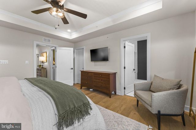 42460 MILDRED LANDING SQ, Ashburn, VA 20148