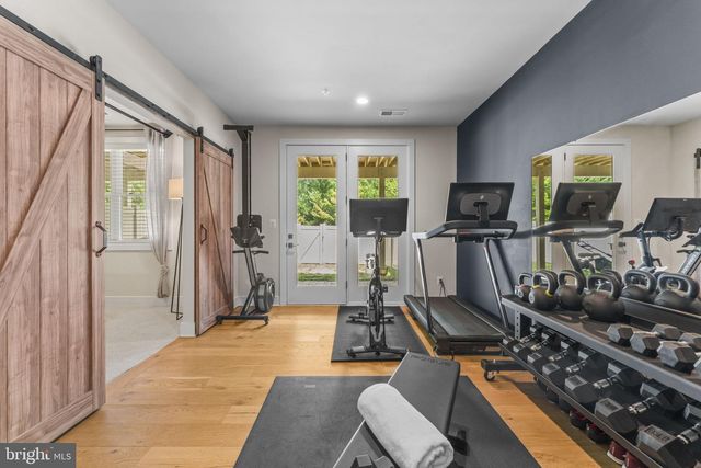42460 MILDRED LANDING SQ, Ashburn, VA 20148