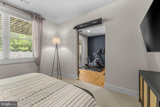42460 MILDRED LANDING SQ, Ashburn, VA 20148