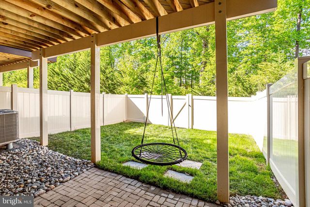 42460 MILDRED LANDING SQ, Ashburn, VA 20148