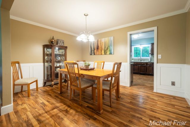 2700 Shadowbrook Drive SE, Grand Rapids, MI 49546