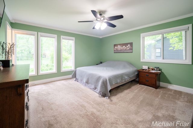 2700 Shadowbrook Drive SE, Grand Rapids, MI 49546