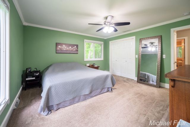 2700 Shadowbrook Drive SE, Grand Rapids, MI 49546