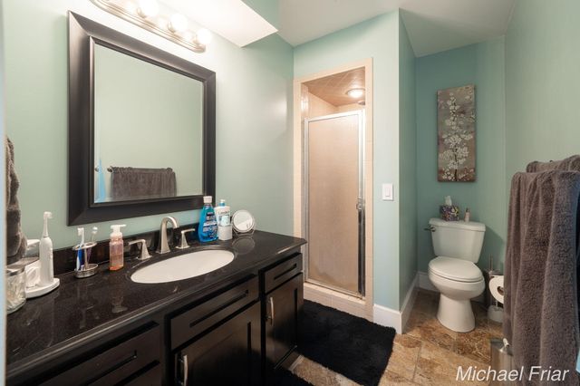 2700 Shadowbrook Drive SE, Grand Rapids, MI 49546
