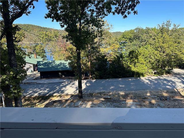 11684 Dogwood Drive, Garfield, AR 72732