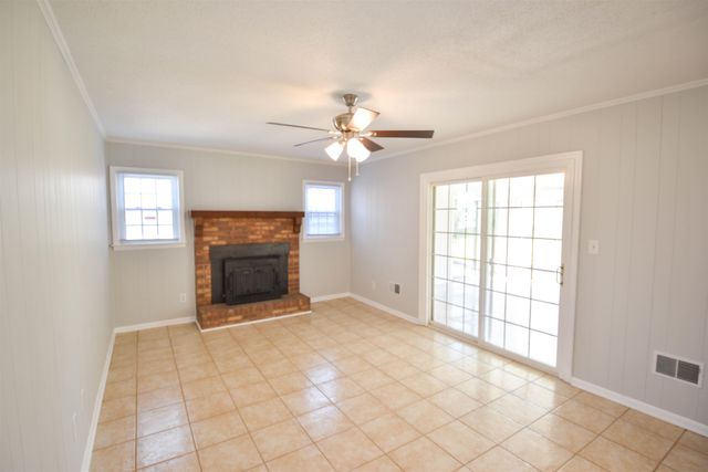 107 Driftway Place, Spartanburg, SC 29301