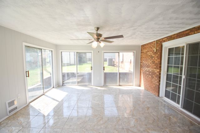 107 Driftway Place, Spartanburg, SC 29301