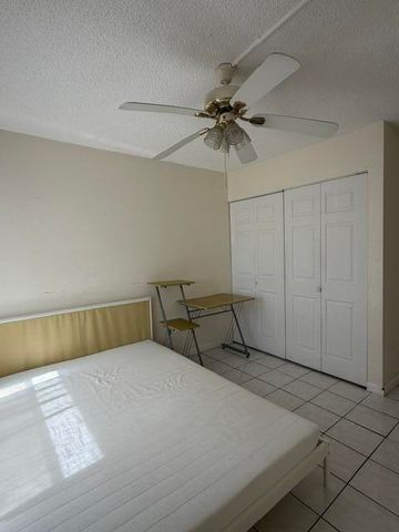 4044 SW 67th Terrace 7, Davie, FL 33314