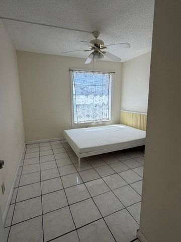 4044 SW 67th Terrace 7, Davie, FL 33314