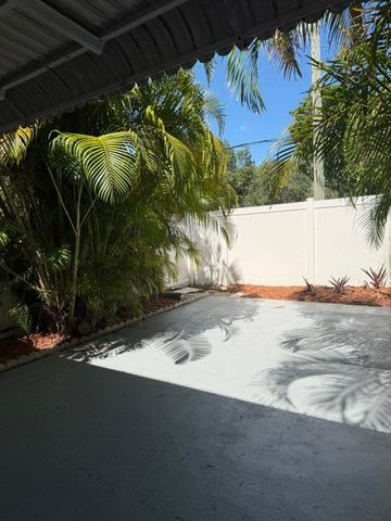 4044 SW 67th Terrace 7, Davie, FL 33314