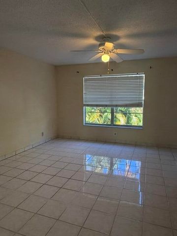 4044 SW 67th Terrace 7, Davie, FL 33314