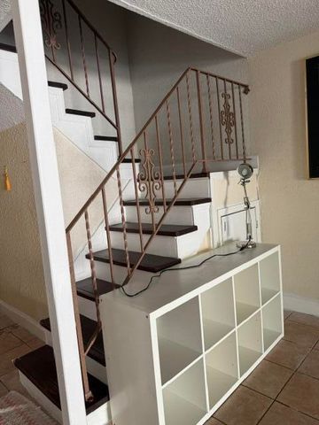4044 SW 67th Terrace 7, Davie, FL 33314